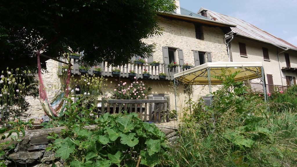Les Means Bed & Breakfast Meolans-Revel Exterior photo