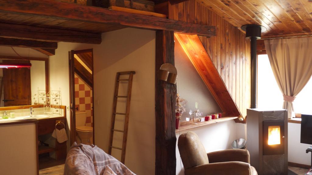 Les Means Bed & Breakfast Meolans-Revel Room photo
